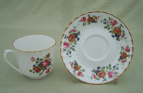 Towle Old Chelsea Rose Cup & Saucer - Picture 2 of 3