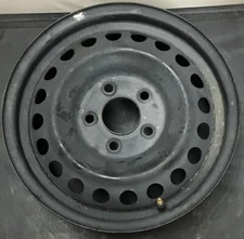 ONE USED 2017 2018 HYUNDAI ELANTRA 15" FACTORY ORIGINAL OEMWHEEL RIM 70905 1800