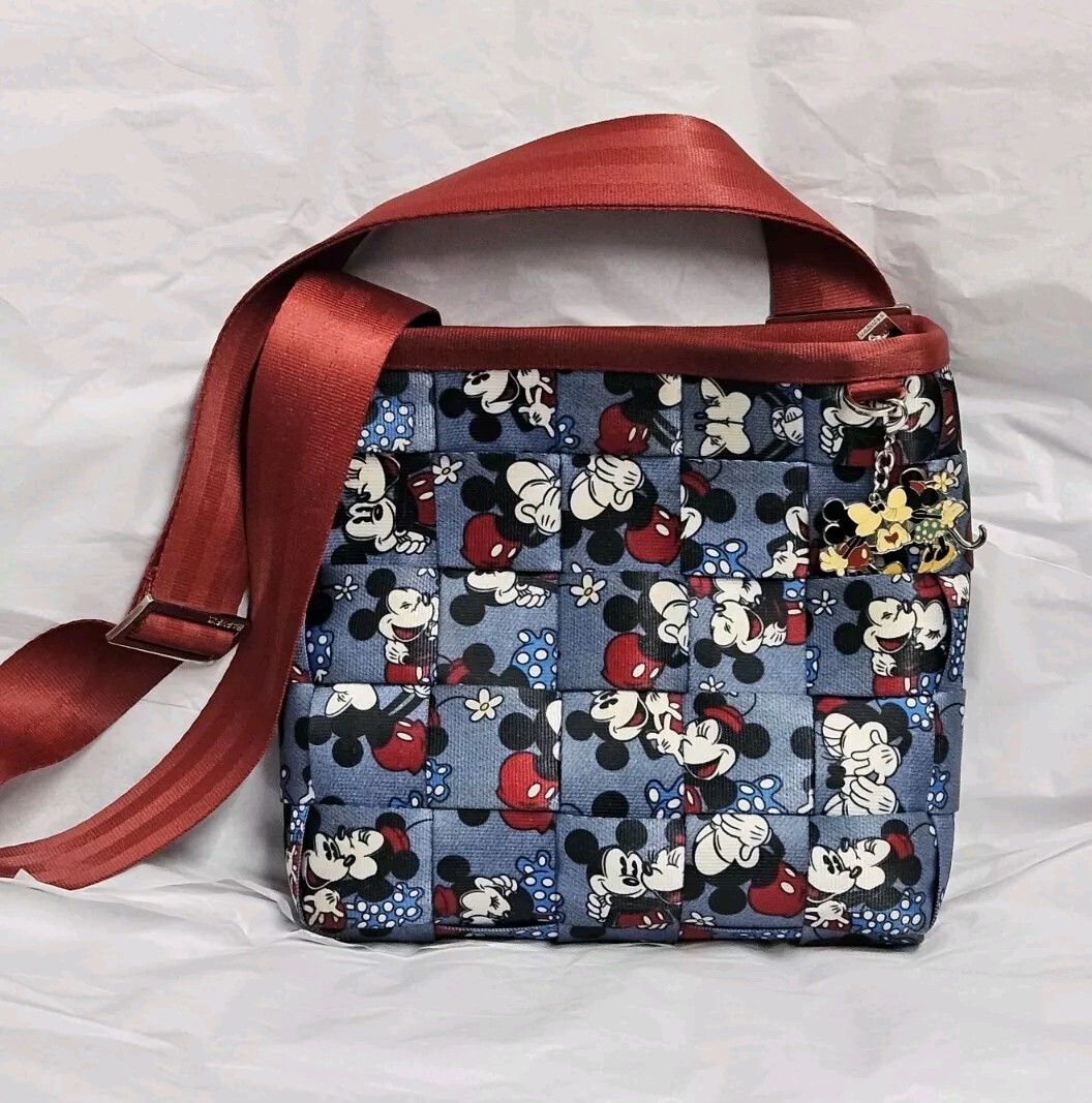 Harveys Disney Mickey Loves Minnie Cross Body Woven Nylon