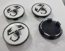 Loghi ruota 4x tappetti coprimozzo 50mm Nero Bianco Fiat Abarth 500 595 SS