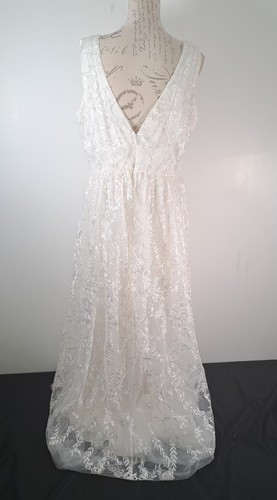 CHI CHI Bridal White V-Neck Floral Lace Wedding Dress Sleeveless BNWT UK 16 - Picture 9 of 24