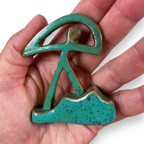 Pequeño ganador Vintage Esmalte Figura 7cm Metal Pesado Mini Escultura Decoración - Imagen 2 de 8