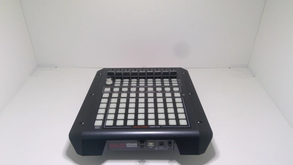 AKAI APC20 Ableton MIDI Controller – Pre-Owned, No Adapter, Minor Wear. - Image 4 of 4