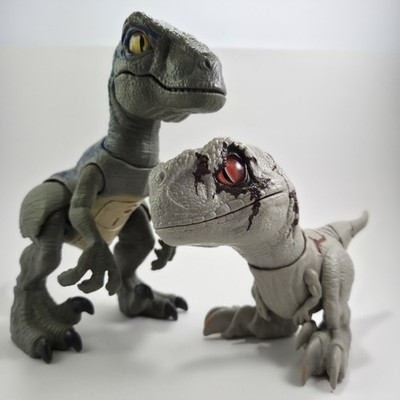 Jurassic World Uncaged Rowdy Roars Atrociraptor (Ghost) & Primal Pal Blue Dinos