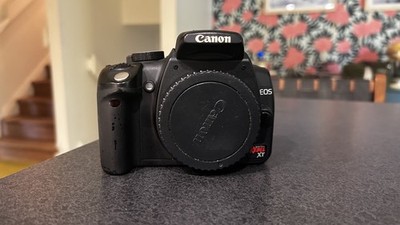 Canon EOS Rebel XT DSLR Camera Body, Black 8MP [read desc]