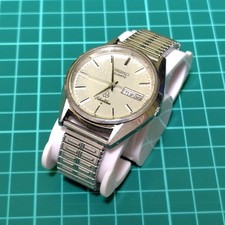 SEIKO Y504-8010 Q Silver Wave Watch Date Quartz Men's 36mm Vintage From Japan