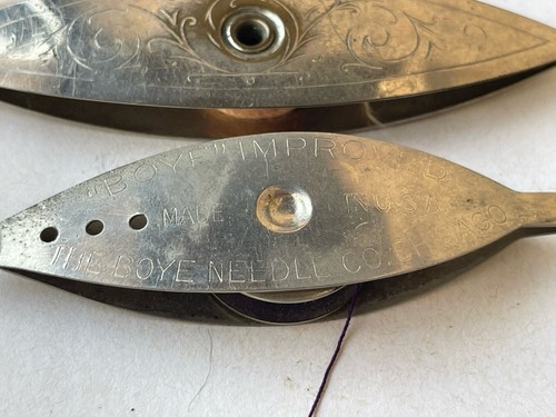 Vintage TATTING SHUTTLE Lace Making Tools 1 Decorative Metal Engraved 1 Boye - Picture 6 of 11