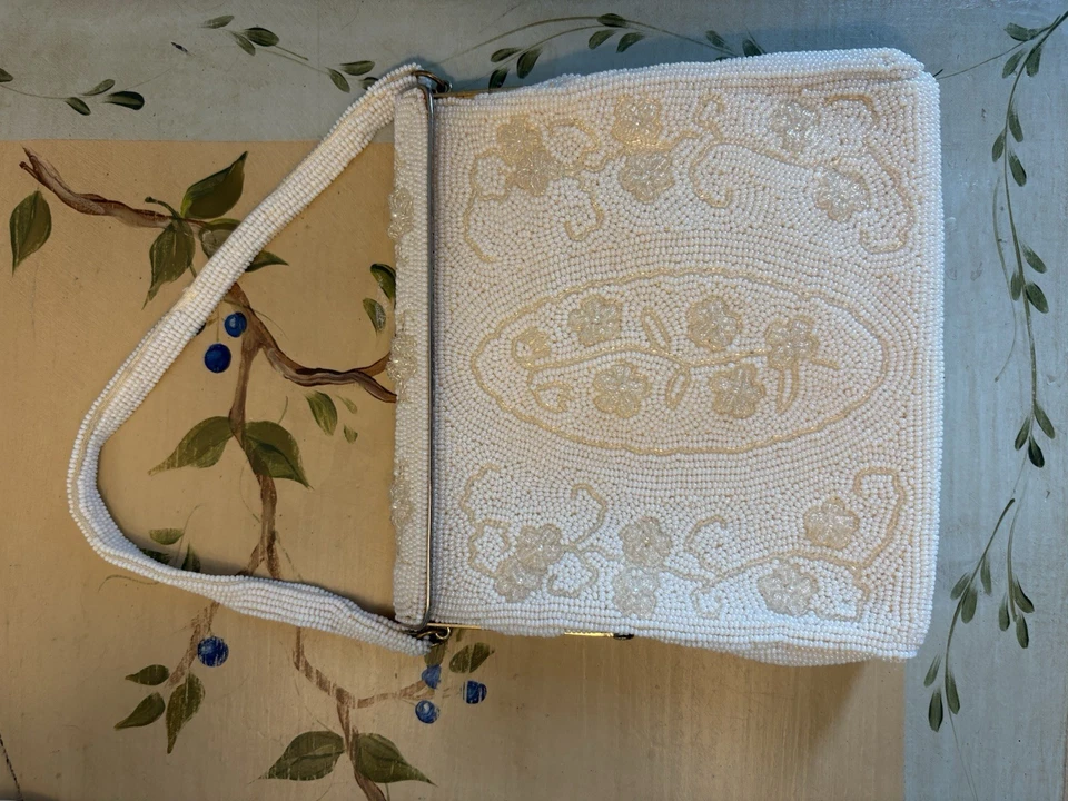 Vintage Midcentury Beaded White Cocktail Bridal  Purse Clutch - Image 3 of 4