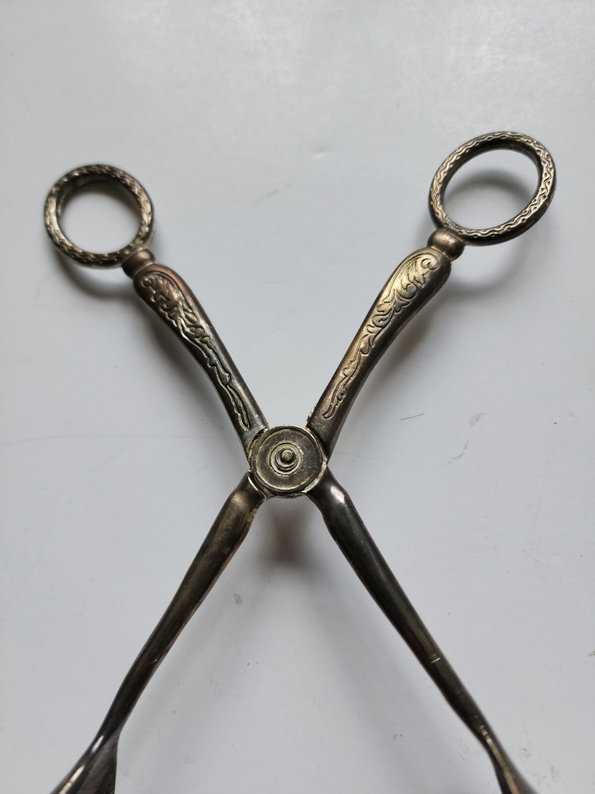 Salad Tongs Made In England EPNS Silver Nice Patina Vintage 9" Heirloom