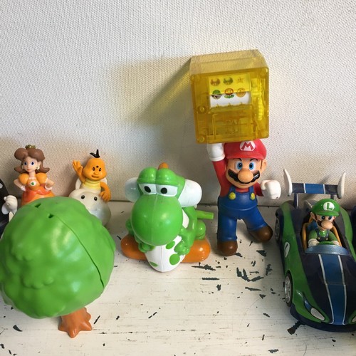 Super Mario Brothers Assorted Toy Lot Various Characters Mario Luigi Bad Guys - Picture 3 of 5