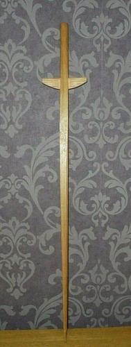 VINTAGE HAND MADE WOODEN SWORD - Picture 5 of 6