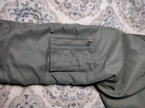 Puma SE, Puma Way Jacket. Size : Large, Green, With Right Pocket Sleeve. - Picture 18 of 18