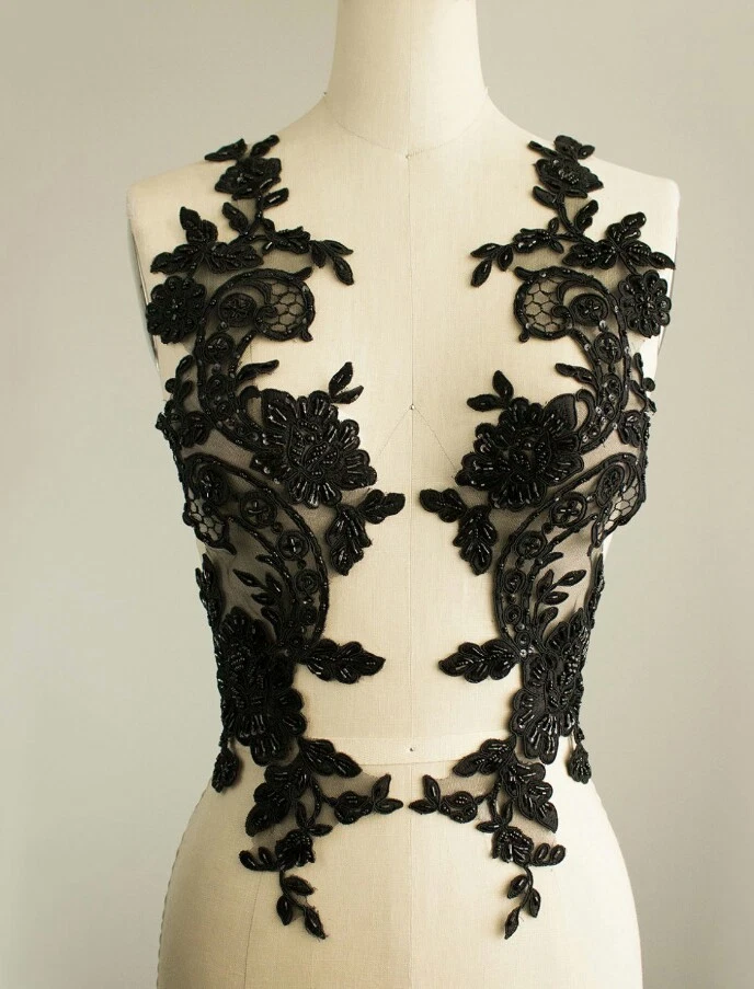 Aplique con cuentas blanco y marfil, negro. Foto 4 de 4