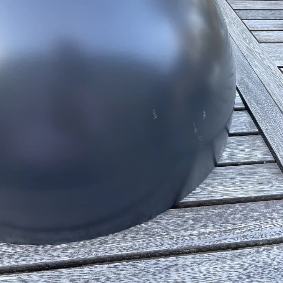 "Escultural West Elm sombra de metal solo bronce antiguo grande 18"" sin colgante leer" Foto 2 de 4