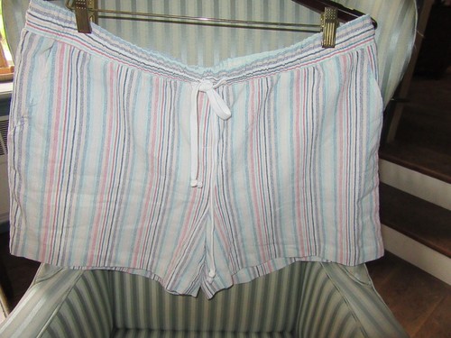 NWT! SUPPLY AND DEMAND "MARTHA" CASUAL LINEN BLEND STRIPED SHORT ON WHITE (XL). - Picture 3 of 6