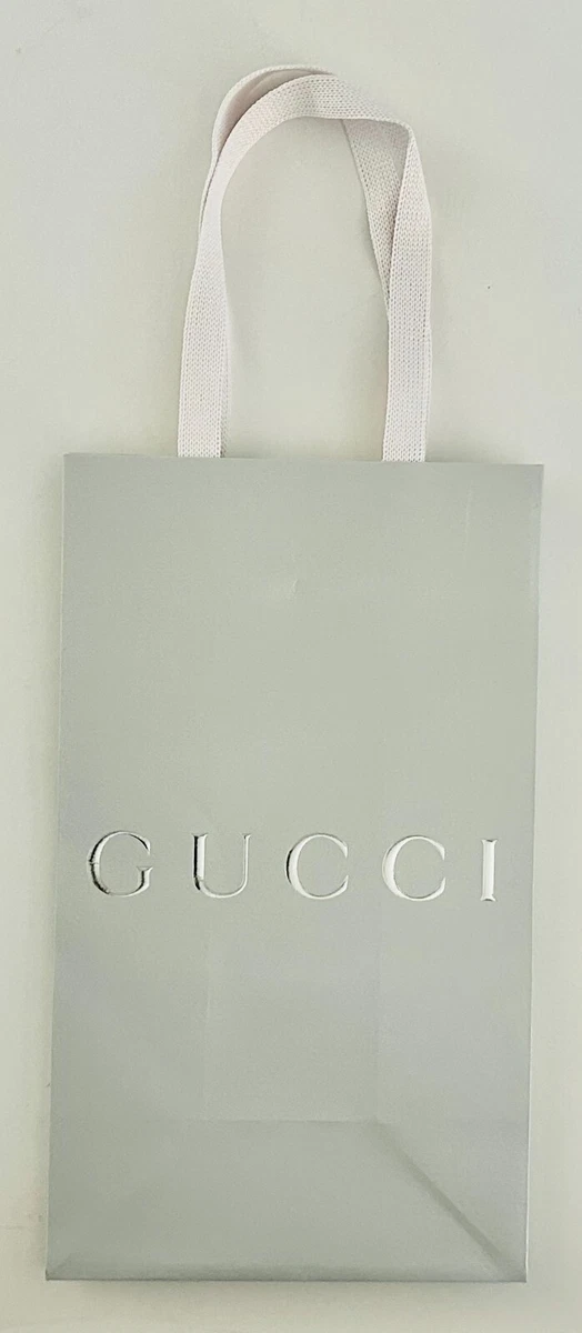 Authentic Gucci Grey Medium Holiday 2023 Shopping Bag 11x7x4 Authentic Gucci Grey Medium Holiday 2023 Shopping Bag 11x7x4