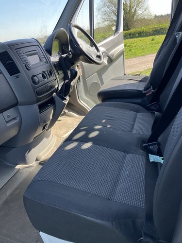 Mercedes Sprinter Van White Model - Picture 8 of 10