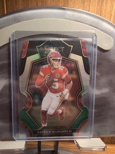 2022 Select - Patrick Mahomes II - #148 - Black and Green Prizm Die-Cut Premier