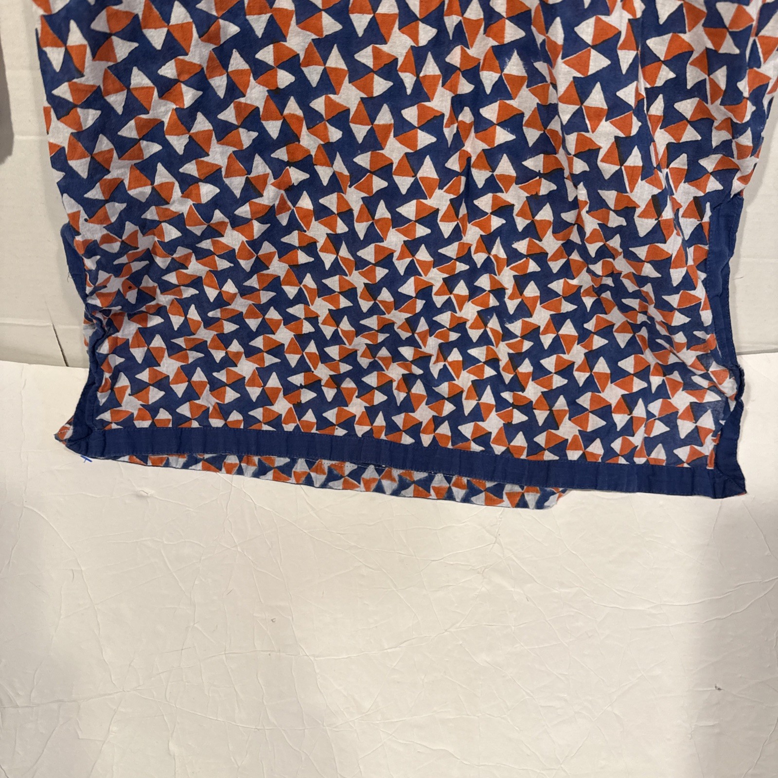 ROBERTA ROLLER RABBIT Red Blue Triangle Lightweig… - image 4