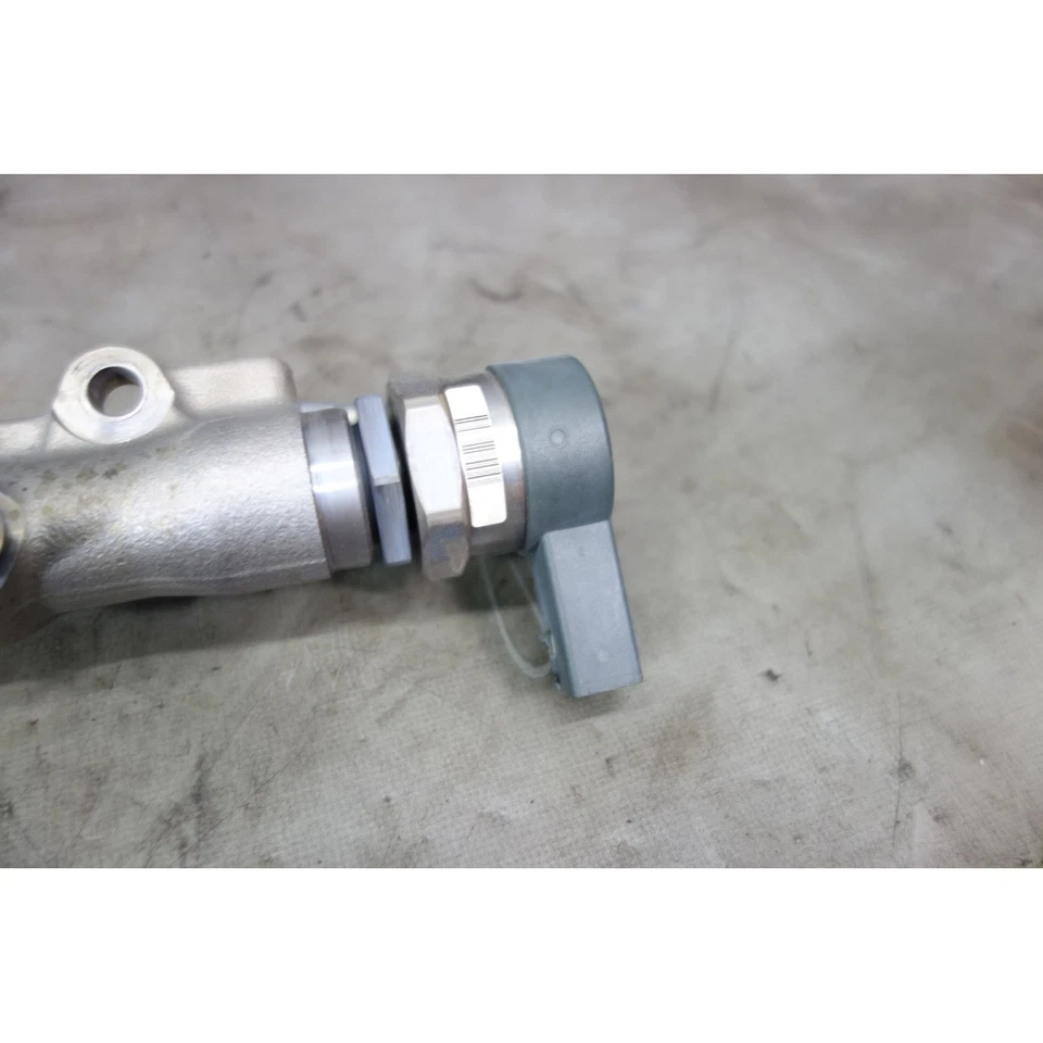 BMW E90 335d X5 M57 2009-2013 diésel riel acumulador de presión de combustible con tuberías OEM Foto 4 de 4