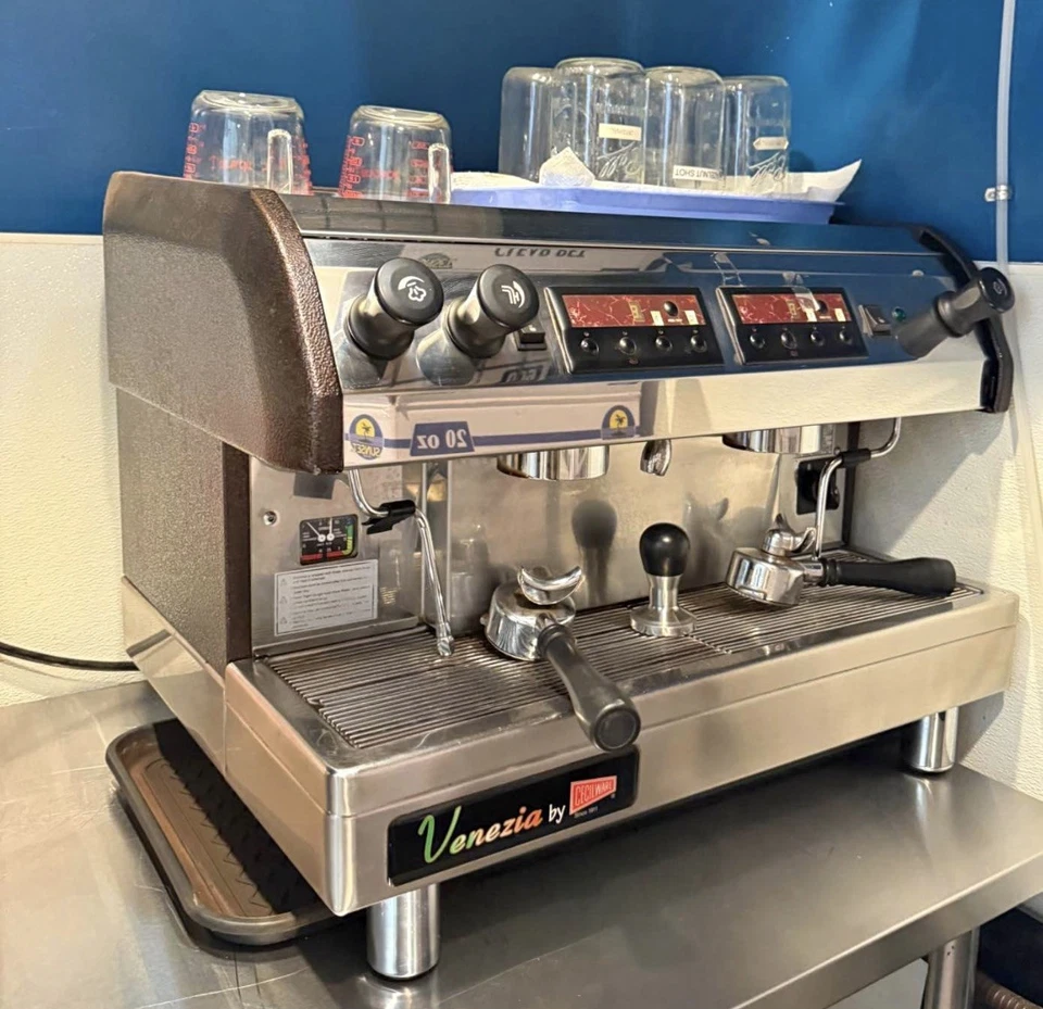 commercial espresso machine, great condition, well maintained 
