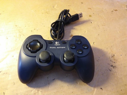 Logitech Dual Action PC Wired Controller Gamepad - BLACK G-UD8 - Picture 2 of 6