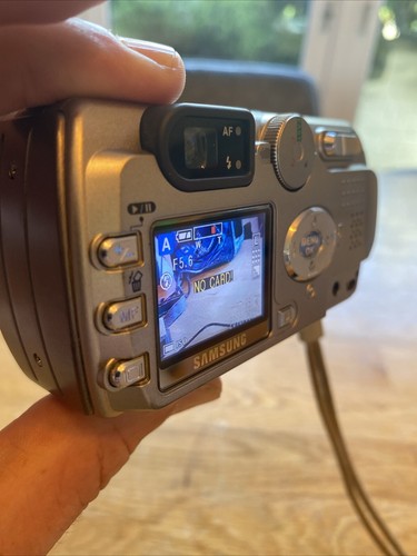 Samsung Digimax V4 Digital 4MP Camera 12 X Zoom Box, Manual & CD + Case - Picture 8 of 21