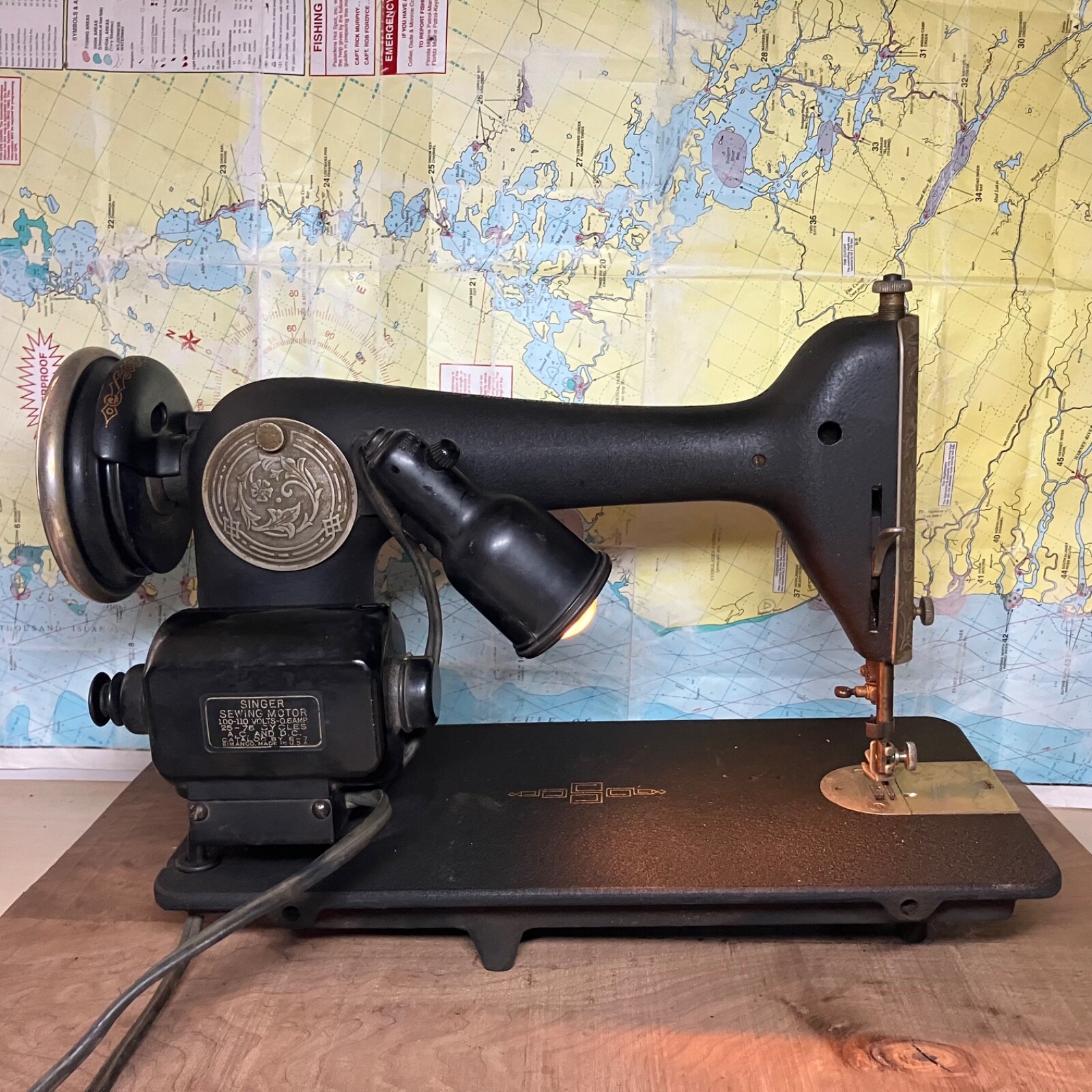 Vintage Singer Sewing Machine Head Model 6618 Godzilla WW2 1941 with