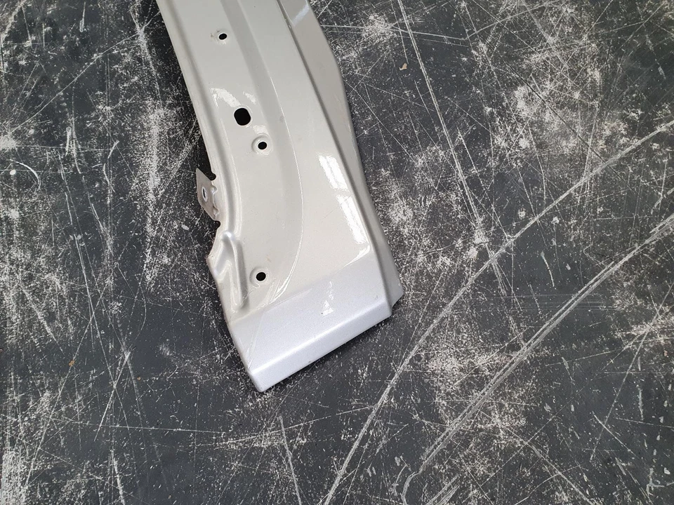 JEEP CHEROKEE KK RIGHT GUARD 02/08-10/12  - image 2 of 4