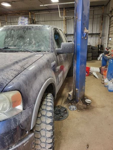 Rueda de 6 tacos de freno trasero para camioneta Ford F150 04-10 1933853 Foto 3 de 4