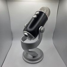 Black Yeti USB Condenser Microphone Silver w/ Cord  Stand Podcast Streaming