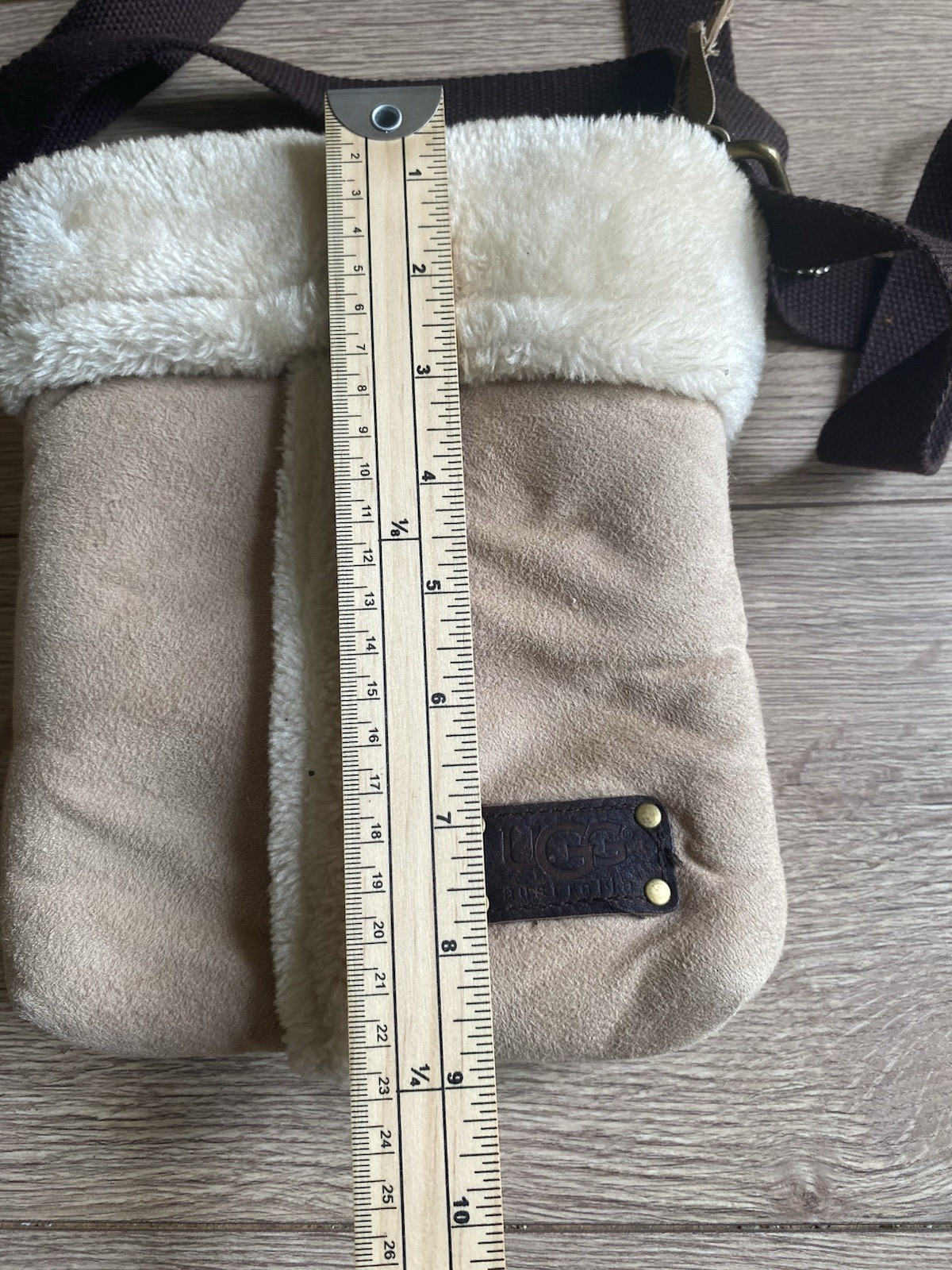 Ugg Australia Women's Set of Beige Sheep Skin Coin Purse and Crossbody Bag image 8