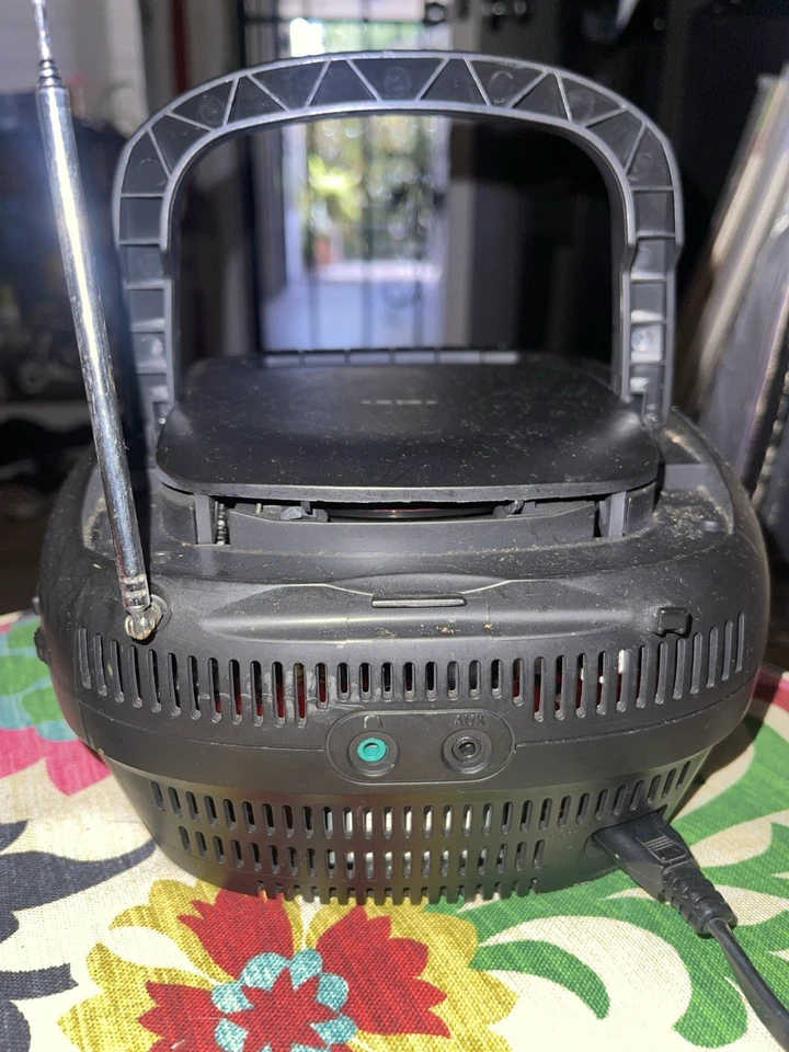 Reproductor de CD portátil Jensen CD 545 estéreo AM FM radio reproductor de casete *SIN medios Foto 2 de 4