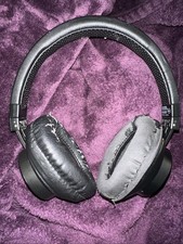 Insignia NS-CAHBTOE01 Bluetooth Wireless Over-the-Ear Headphones Black