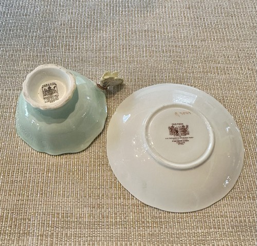 Vintage Paragon Butterfly Handle Teacup and Saucer Green And Yellow - Picture 3 of 10