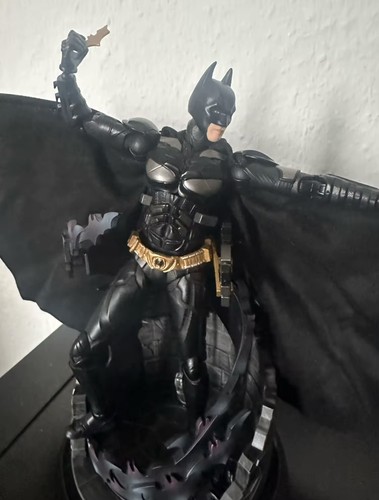 Fondjoy Model DC Batman Deluxe Edition 1/9 Scale Action Figure - Picture 7 of 8