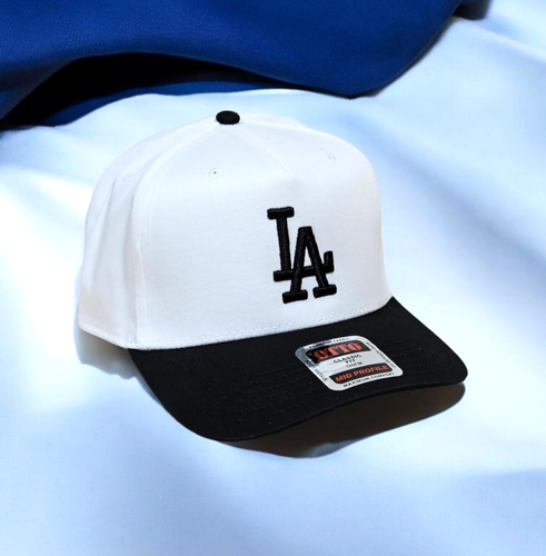 Gorra de béisbol 3D Emobroided LA OTTO Snapback blanca con billete negro curvo NUEVA - Imagen 2 de 14