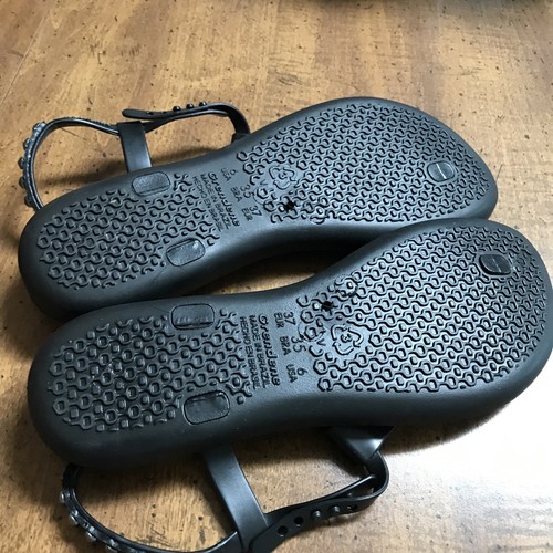 Ipanema Lenny Niemeyer Sandles Black thong With Adjustable Heel Strap. Size 6 - Picture 12 of 13