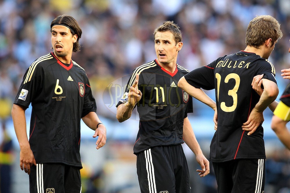 KLOSE #11 MENS GERMANY 2010/2011 DEUTSCHLAND SOCCER FOOTBALL SHIRT