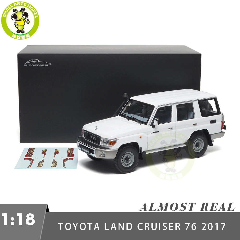 No141ミニカー1/18箱ありTOYOTA 70th LAND CRUISER a-mondo2_lcd18013