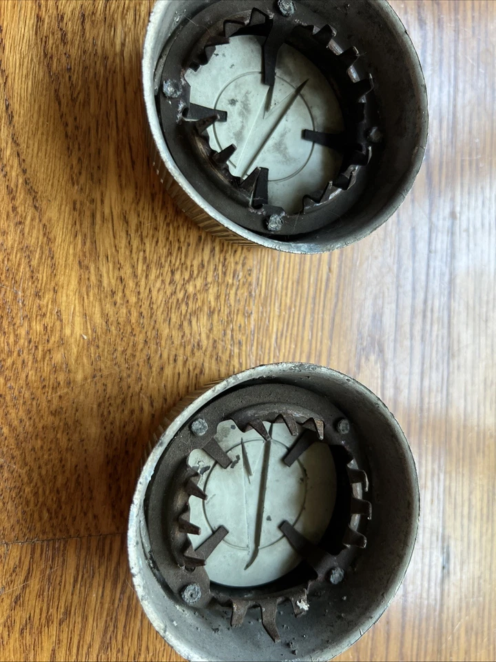 1966-1967 Buick Special, Skylark, GS, tampas centrais  - Imagem 4 de 4