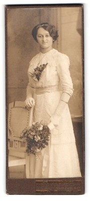 Fotografie Eli Haertel, Limbach Sa., Helenen-Strasse 37, elegante Dame in weiße 