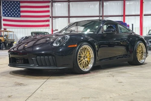 2025 Porsche 911 Carrera GTS Image 1 of 2