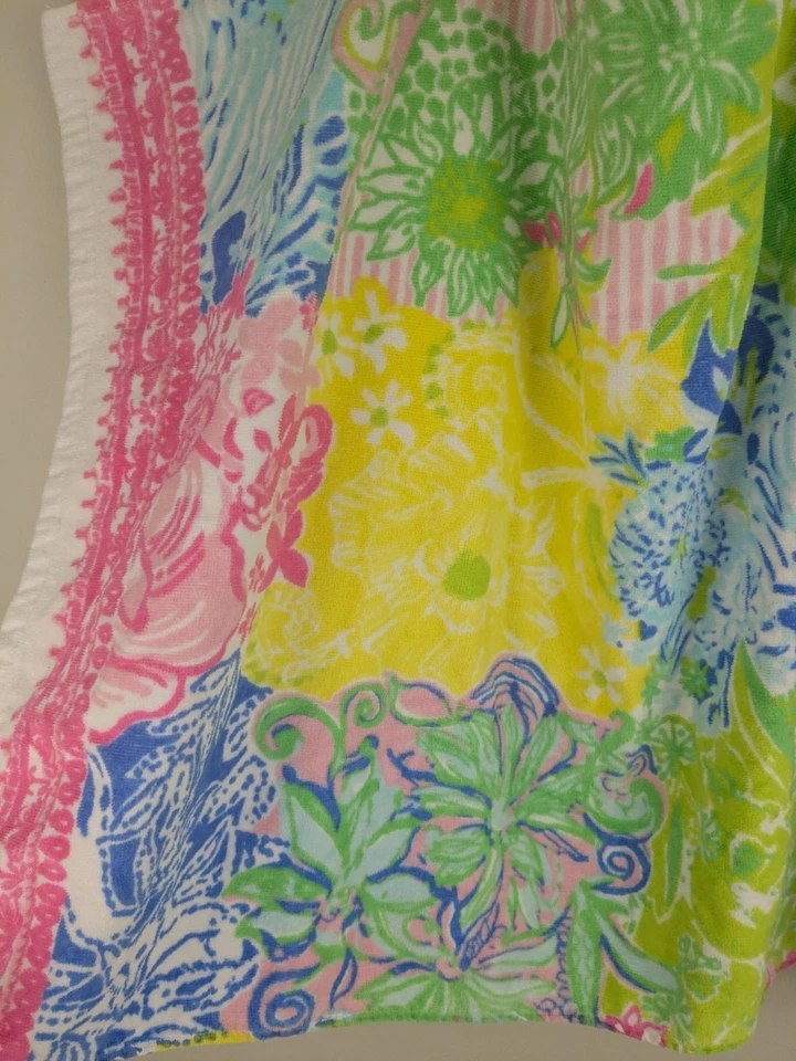 Toalla con capucha Pottery Barn Lilly Pulitzer mejilla a mejilla niños bebé playa baño usada en excelente estado Foto 2 de 4