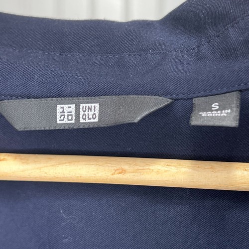 Uniqlo Womens Navy Blue Short Sleeve Button-Down Shirt Blouse Top Casual Classic - Picture 4 of 6