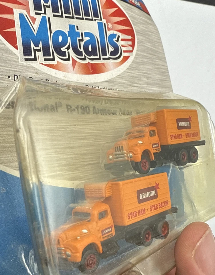 Classic Metal Works 50261 International R-190 Armout Star Reefer - NIB - Image 4 of 4