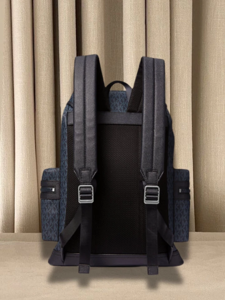 Michael Kors Cooper 男式标志扣翻盖拉链侧口袋背包海军上将蓝色 — 第 3/4 张图片