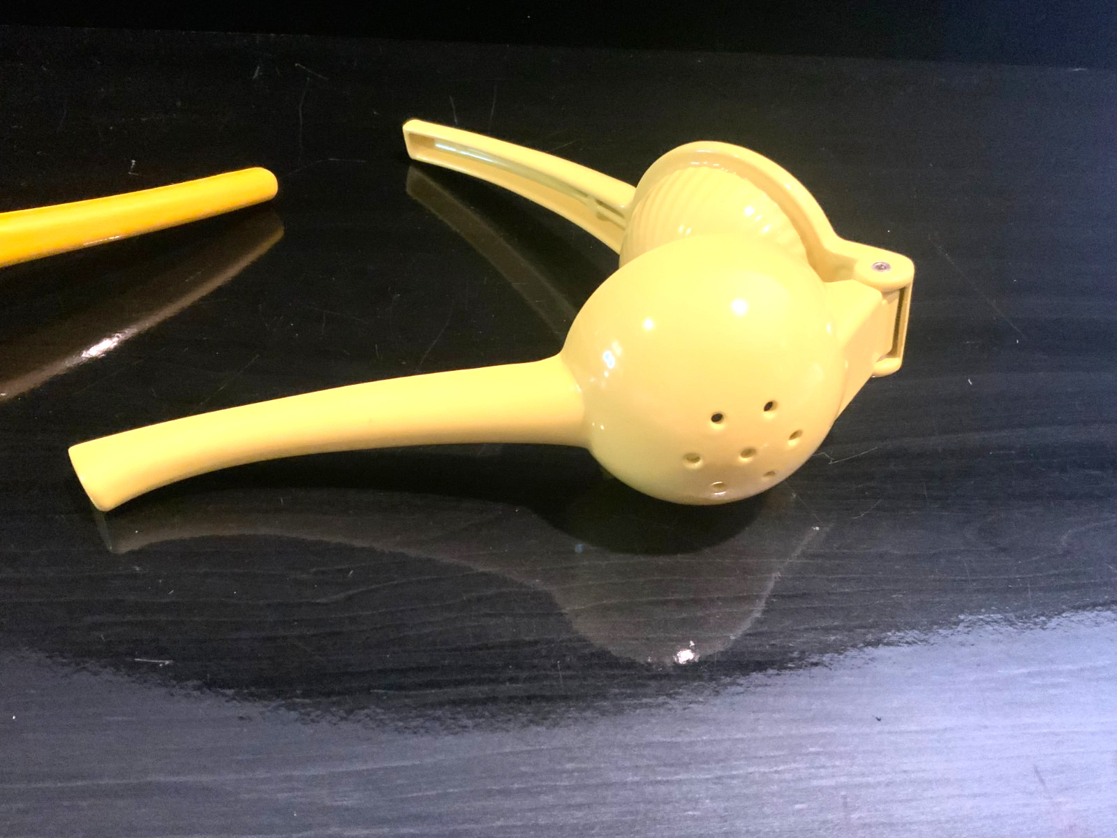 Set of 2 ~  Metal Lemon/Lime Juicer Squeezer Hand Press Kitchen Tool