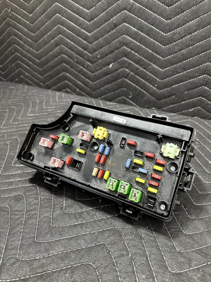 Módulo de controle de corpo caixa de fusíveis Dodge Avenger Chrysler 200 2011-2014 P04692346AE - Imagem 2 de 4