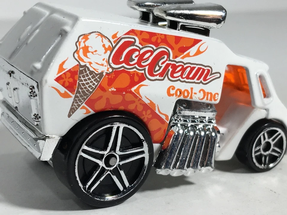 Hot Wheels 2004 Cool-One White Ice Cream Truck HW First Editions Realistics - Image 3 of 4
